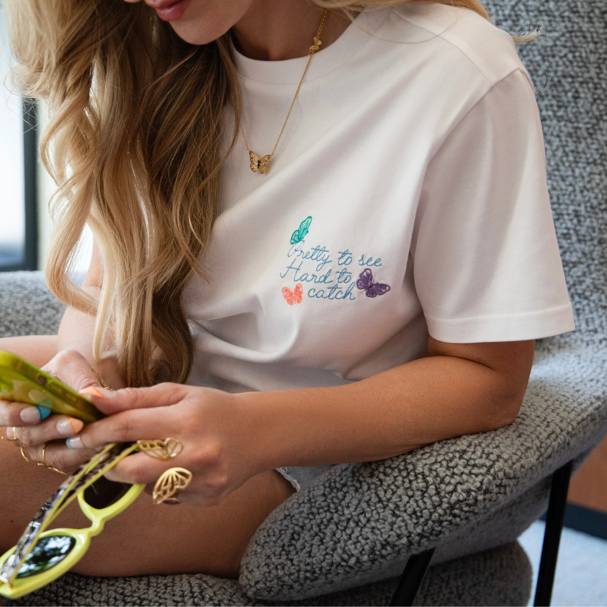 Pretty To See Classic T-Shirt - Image 5